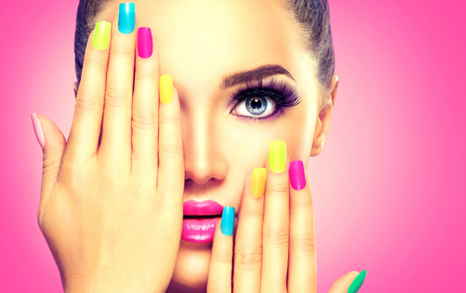 Ricostruzione unghie con cartina e smalto semipermanente -47% di sconto