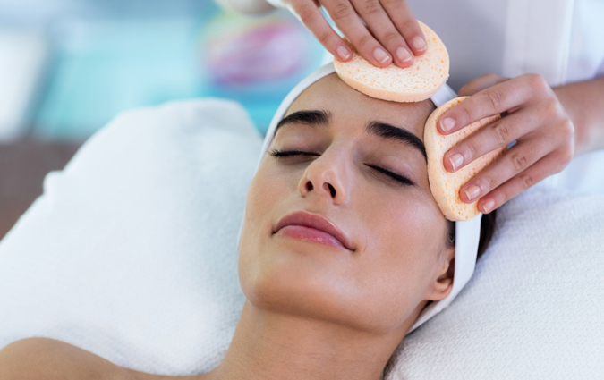 Pulizia viso con vaporizzazione o trattamento alle cellule staminali vegetali -44% di sconto