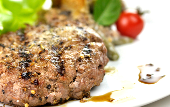 Menu completo per 2 persone con MAXI HAMBURGER a VILLA MANIN -51% di sconto