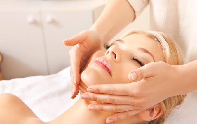 Pulizia viso con vaporizzazione -48% di sconto