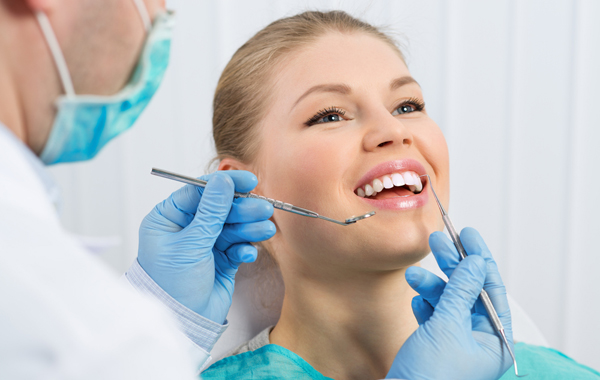 Igiene dentale e visita specialistica a Campoformido -0% di sconto