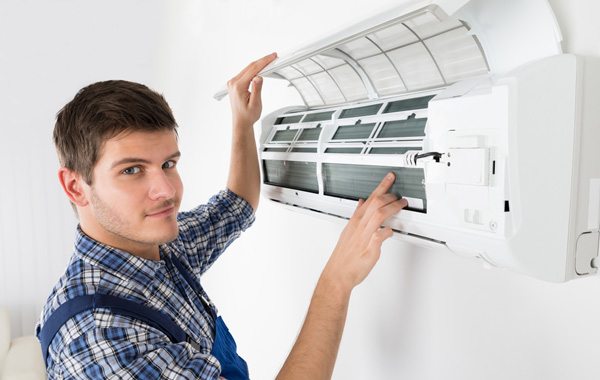 Pulizia, sanificazione e check-up climatizzatore -55% di sconto