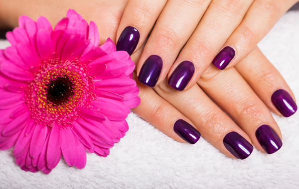 2 Applicazioni smalto semipermanente a Plaino -50% di sconto